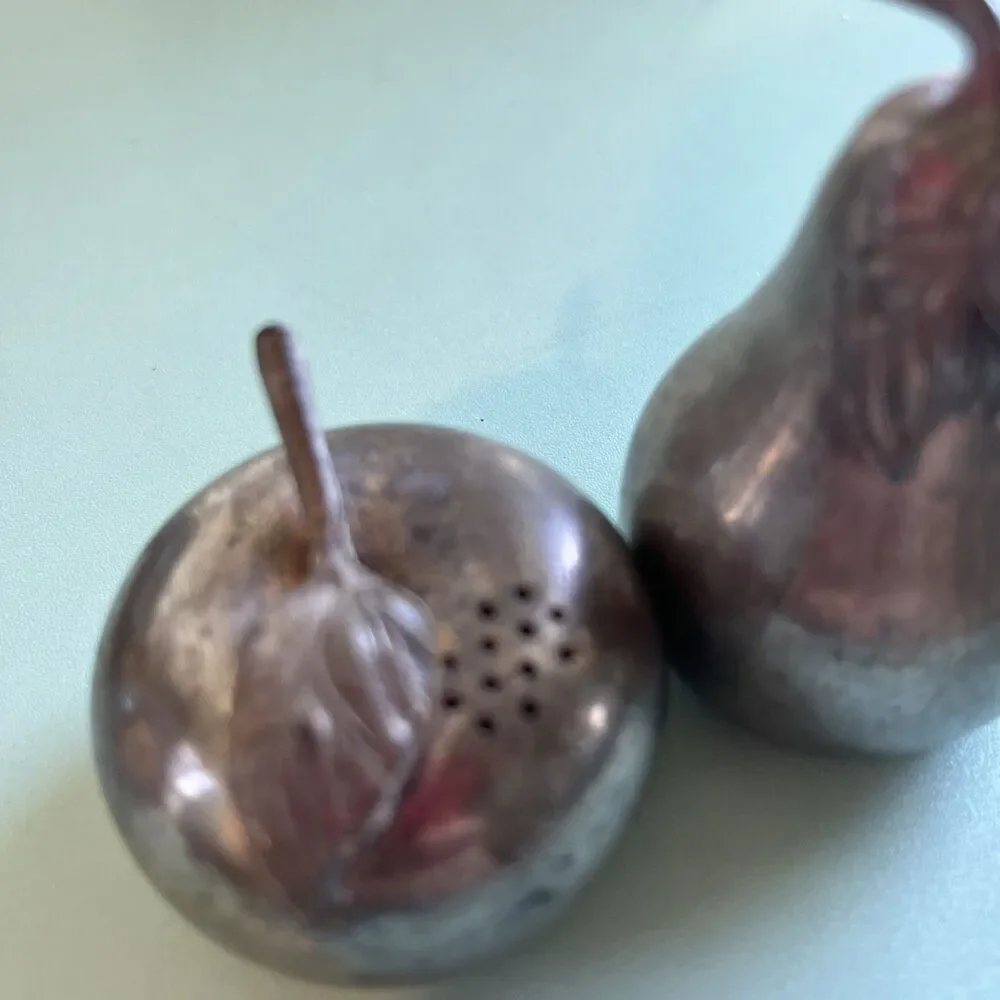 Kirk Stieff Pewter Apple and Pear Salt and Pepper Shakers With Stoppers 1970’s